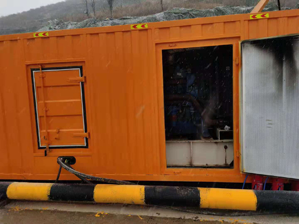 特克斯发电机出租 柴油发电机组电压低报警怎么办？