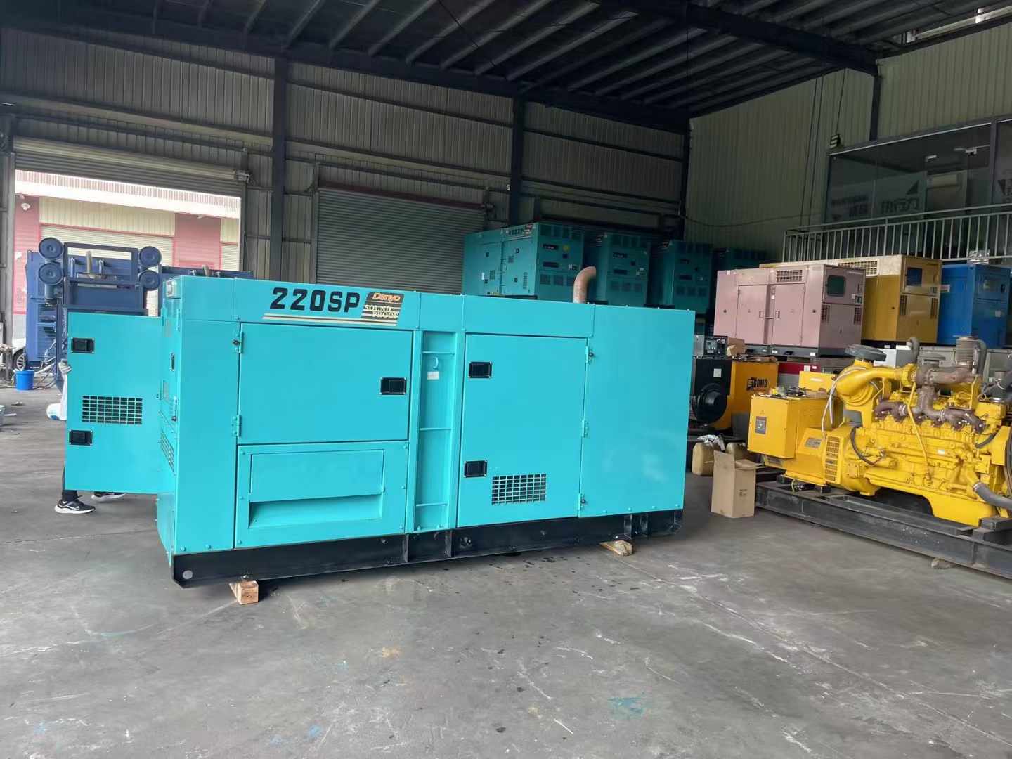 特克斯800kW 柴油发电机的输出电流波动范围是多少？