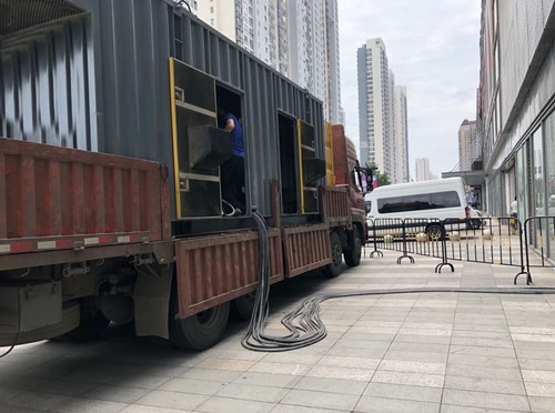 特克斯冷却液不足的情况下如何检查柴油发电机组？