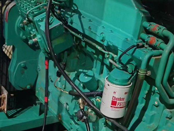 特克斯如何确定新的发电机组控制系统是否与原系统兼容？