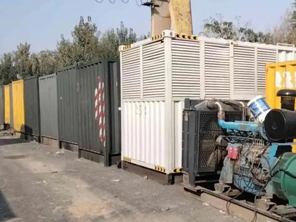 特克斯200KW柴油发电机机组每小时油耗是多少？