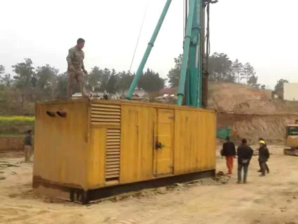 特克斯如何判断水冷式机油散热器密封件是否需要更换？